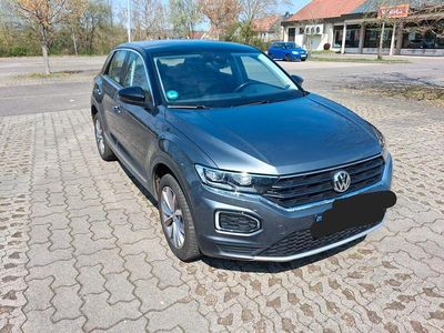 Usata VW T-Roc Style 150 CV (110 kW) 2019 Grigio SUV
