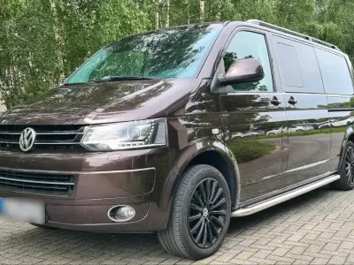 Gebraucht VW Multivan 140 PS (102 kW) 2013 Braun Van / Kleinbus
