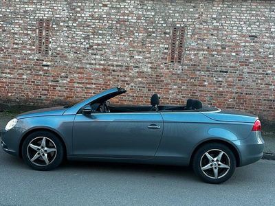 Gebraucht VW Eos 140 PS (102 kW) 2009 Grau Cabrio