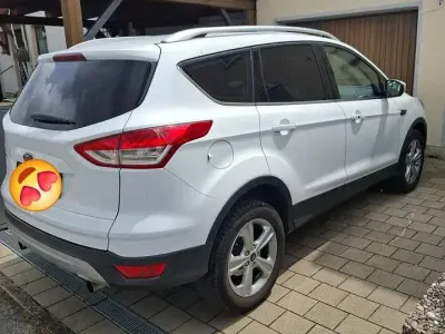 Gebraucht Ford Kuga Trend 182 PS (133 kW) 2013 Weiß SUV