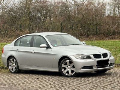 gebraucht BMW 320 320 i Aut. guter Zustand Tüv Neu