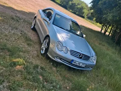 Gebraucht Mercedes CLK240 Elegance 170 PS (125 kW) 2003 Silber Coupé