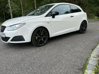 Gebraucht Seat Ibiza 60 PS (44 kW) 2010 Weiß Kleinwagen