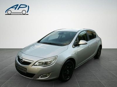 Gebraucht Opel Astra Edition 116 PS (85 kW) 2011 Silber Limousine