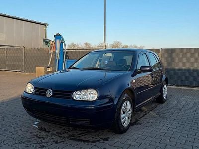 Gebraucht VW Golf IV 101 PS (74 kW) 2002 Blau Kleinwagen