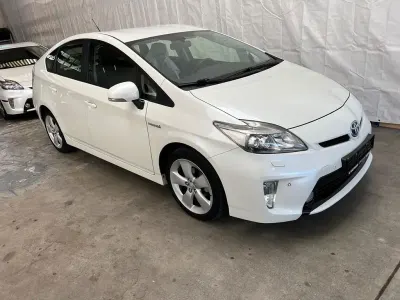 Gebraucht Toyota Prius Executive 136 PS (100 kW) 2013 Weiß Limousine