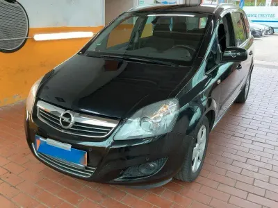 Gebraucht Opel Zafira 140 PS (102 kW) 2013 Schwarz Van / Kleinbus