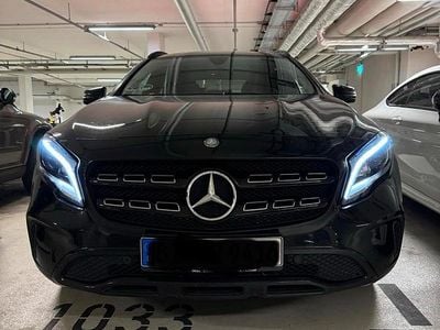 Usata Mercedes GLA180 Urban 122 CV (89 kW) 2017 Nero SUV