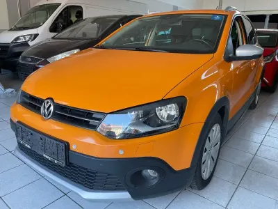 Używany VW Polo Cross 90 KM (66 kW) 2010 Pomarańczowy Hatchback