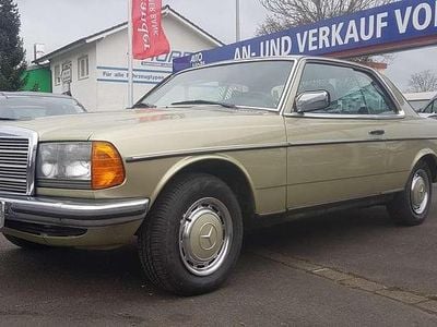 Usata Mercedes 280 185 CV (136 kW) 1978 Giallo Coupé