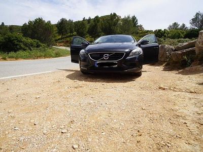 Second-hand Volvo V40 Summum 190 CP (139 kW) 2015 Negru Berlinǎ