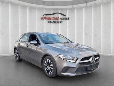 Gebraucht Mercedes A180 116 PS (85 kW) 2020 Grau Limousine