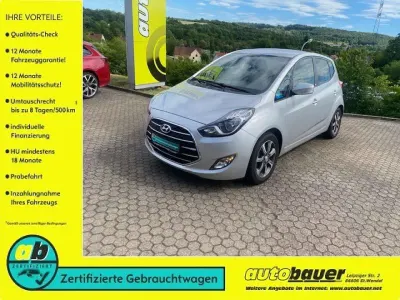 Gebraucht Hyundai ix20 Passion 125 PS (91 kW) 2016 Platinum silver / met Kleinwagen