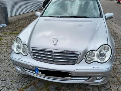 Gebraucht Mercedes C240 Classic 170 PS (125 kW) 2004 Silber Limousine