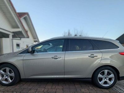 Gebraucht Ford Focus Titanium 150 PS (110 kW) 2015 Grau Kombi