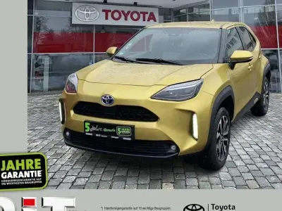 Gebraucht Toyota Yaris Cross Team 116 PS (85 kW) 2023 Gold SUV