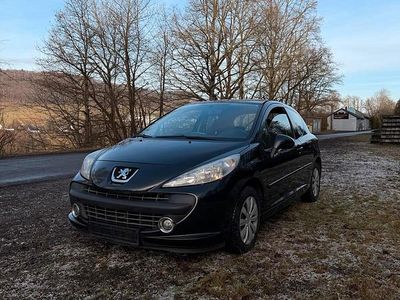 Schwarz Gebraucht 2007 Peugeot 207 Kleinwagen | 1.990 € (Etwas zu teuer)