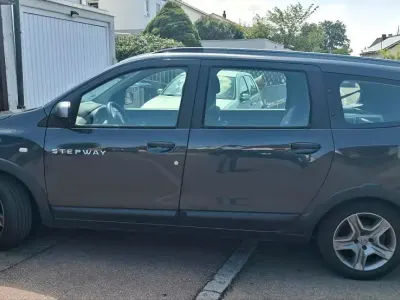 Gebraucht Dacia Lodgy Stepway 116 PS (85 kW) 2020 Grau Van / Kleinbus