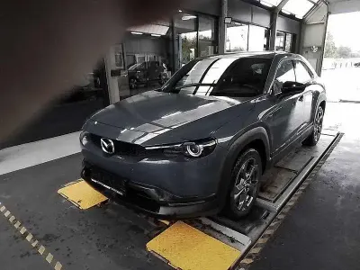 Gebraucht Mazda MX30 Ad'Vantage 106 kW (145 PS) 2023 Polymetal grey SUV