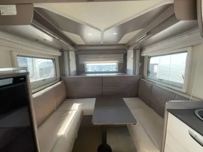 Gebraucht Buerstner Lyseo TD 179 PS (131 kW) 2025 Fahrerhaus: lanzarote grau Van