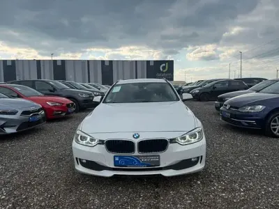 Gebraucht BMW 318 Sport Line 143 PS (105 kW) 2012 Weißkeine angabe Kombi