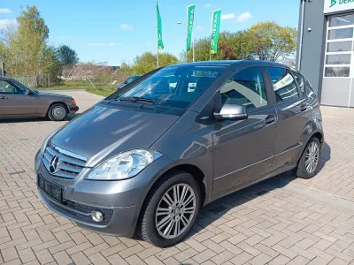 Gebraucht Mercedes A160 Avantgarde 95 PS (69 kW) 2011 Grau Kleinwagen