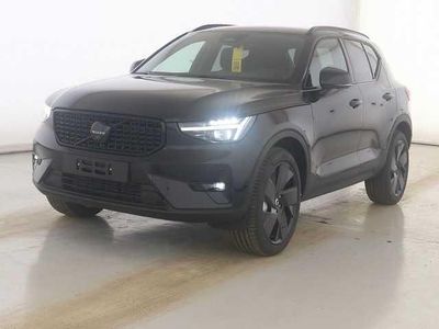 Używany Volvo XC40 120 KM (88 kW) 2025 SUV