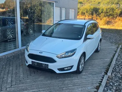 Gebraucht Ford Focus Cool & Connect 125 PS (91 kW) 2018 Weiß Limousine