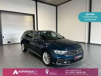 Gebraucht VW Passat GTE 156 PS (114 kW) 2021 Blau Kombi