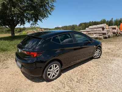 Gebraucht Opel Astra Edition 125 PS (91 kW) 2019 Schwarz Limousine
