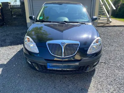 Gebraucht Lancia Ypsilon 60 PS (44 kW) 2004 Schwarz Kleinwagen