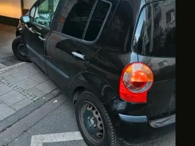 Gebraucht Renault Modus 75 PS (55 kW) 2006 Schwarz Van / Kleinbus