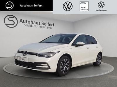 Gebraucht VW Golf VIII Style 150 PS (110 kW) 2021 Weiß Limousine