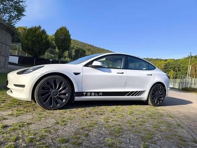 Weiß Gebraucht 2021 Tesla Model 3 Performance Limousine | 23.750 € (Guter Preis)