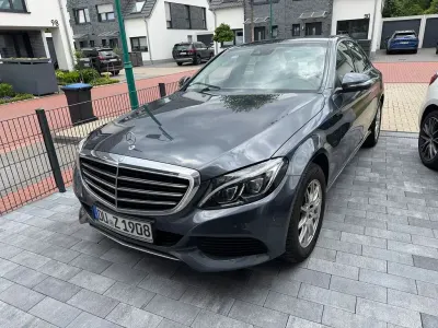 Gebraucht Mercedes C180 Exclusive 156 PS (114 kW) 2014 Grau Limousine