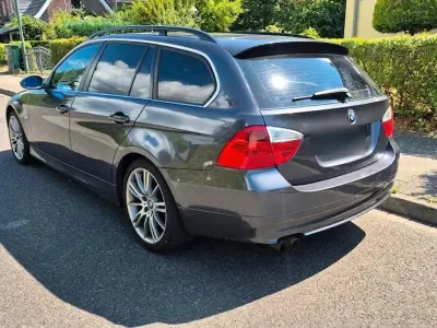 Gebraucht BMW 325 218 PS (160 kW) 2005 Kombi