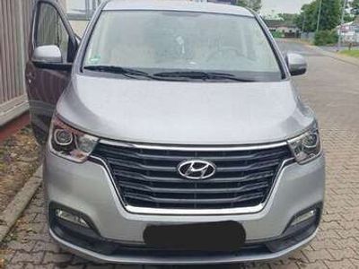 Hyundai H-1