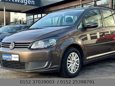 Braun Gebraucht 2012 VW Touran Trendline Van / Kleinbus | 6.499 € (Fairer Preis)