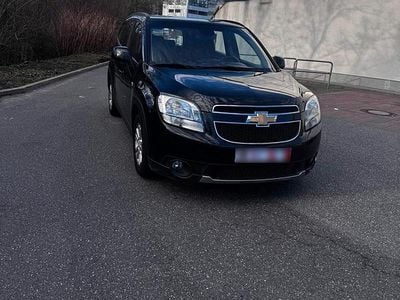 Second-hand Chevrolet Orlando 131 CP (96 kW) 2011 Negru Monovolum
