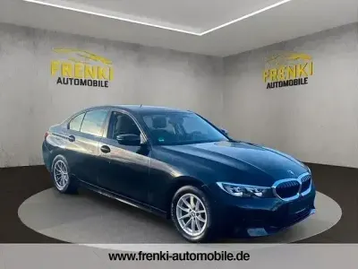 Używany BMW 318 Advantage 150 KM (110 kW) 2020 Czarny Sedan/Limuzyna