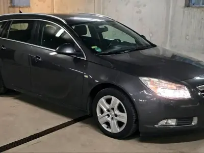 Second-hand Opel Insignia 110 CP (80 kW) 2010 Gri Break