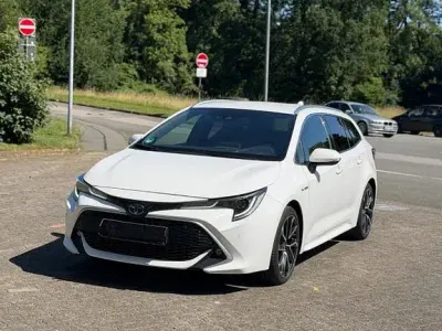 Gebraucht Toyota Corolla Lounge 152 PS (111 kW) 2021 Weiß Kombi