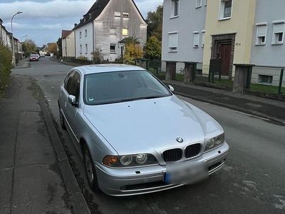 BMW 525
