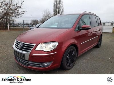 Rot metallic Gebraucht 2010 VW Touran Highline Van / Kleinbus | 4.910 € (Fairer Preis)
