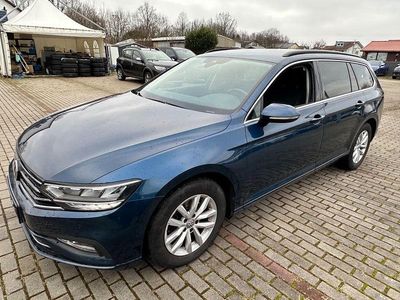 Gebraucht VW Passat Business 150 PS (110 kW) 2020 Blau Kombi