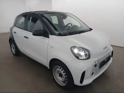 Gebraucht Smart ForFour Electric Drive 60 kW (82 PS) 2021 Schwarz Kleinwagen