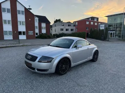 Gebraucht Audi TT Sport 180 PS (132 kW) 1998 Silber Coupé