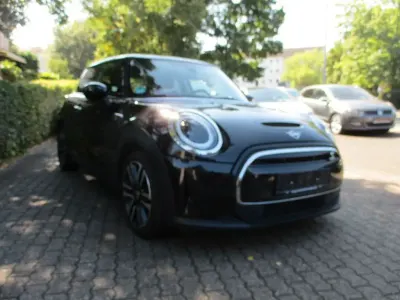 Gebraucht Mini Cooper SE 135 kW (184 PS) 2022 Schwarz Kleinwagen