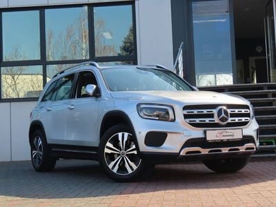 Mercedes GLB220