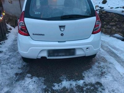 Gebraucht Dacia Sandero 75 PS (55 kW) 2012 Weiß Kleinwagen
